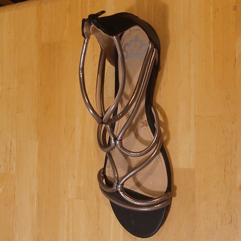 Fergalicious by Fergie gold and black sandals size 9